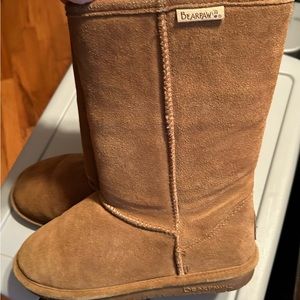 Size 8 only tried on.  Never worn!